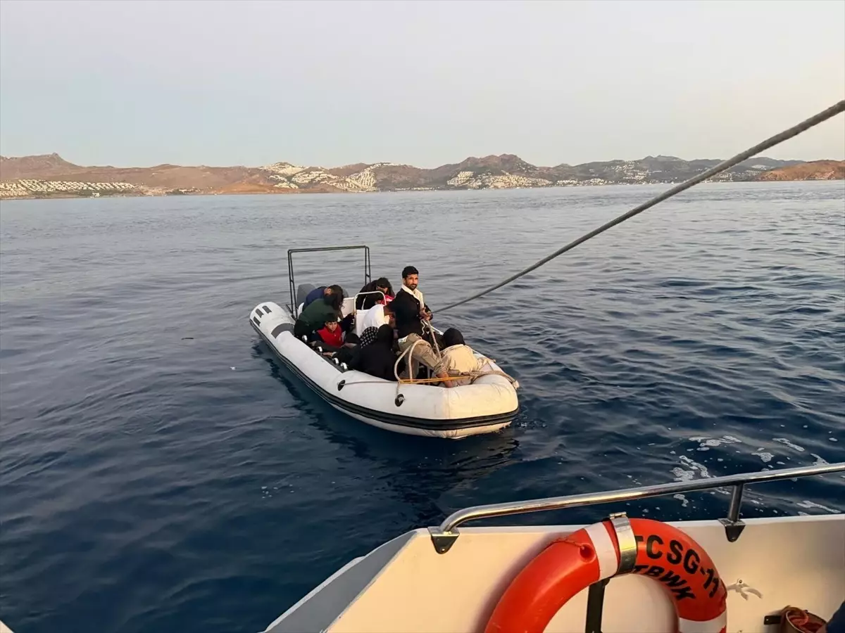 bodrum aciklarinda 17 duzensiz gocmen yakalandi B8awqW8E