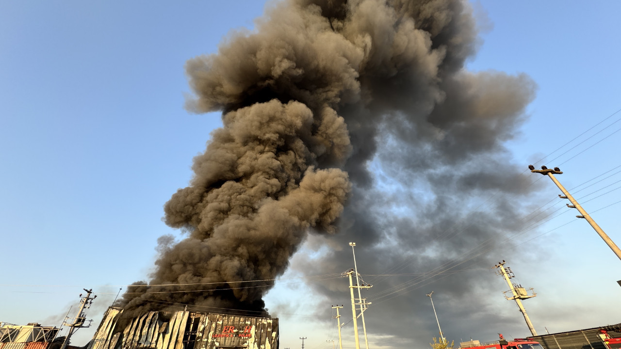 kocaelide lojistik deposunda yangin YrDWx5uA