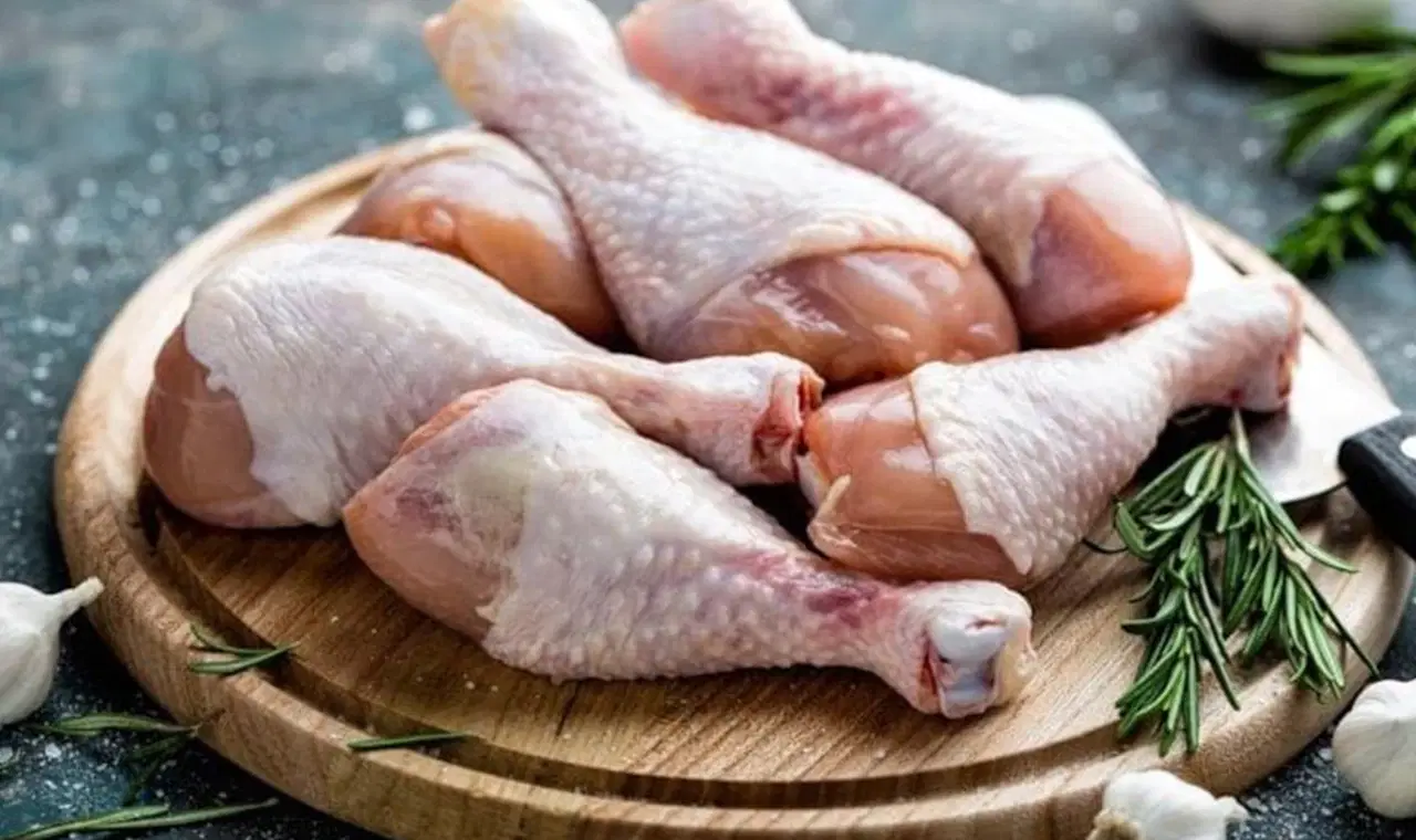 rekabet kurulundan pilic eti ureticilerine milyarlik ceza mYFM5mHk