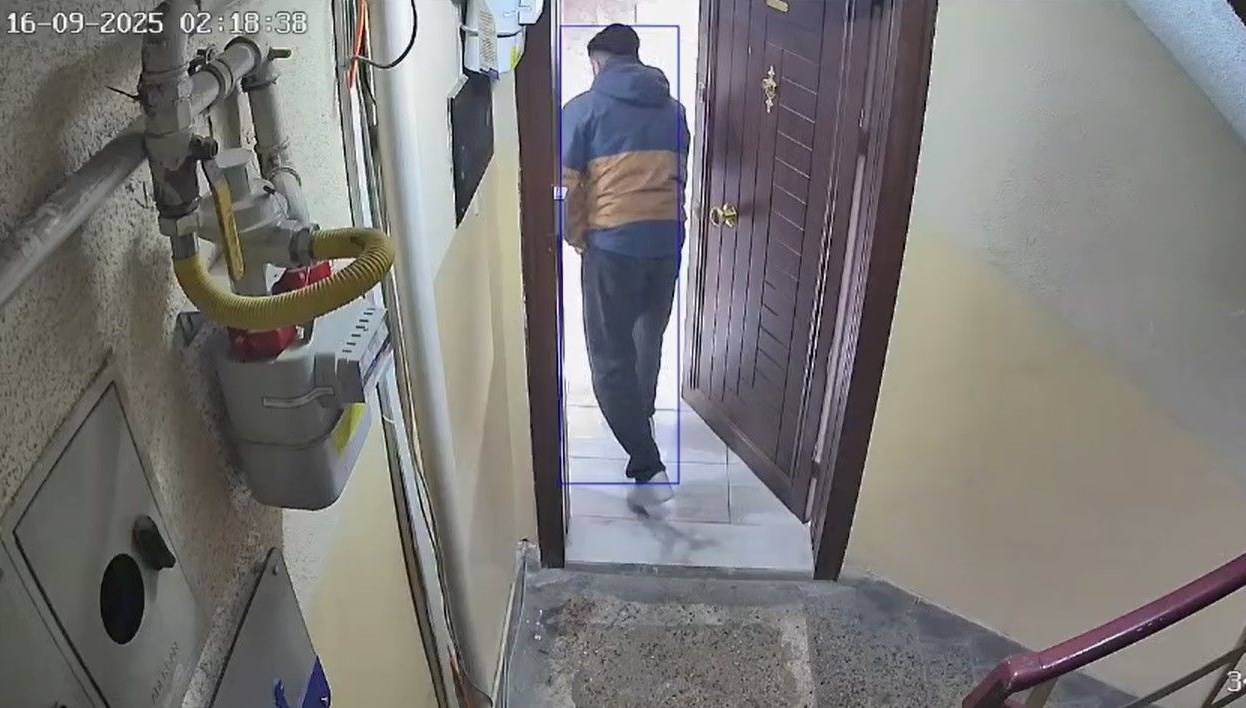 siparis goturdugu eve girmeye calismisti kuryenin ifadesi ortaya cikti AWeAeAct