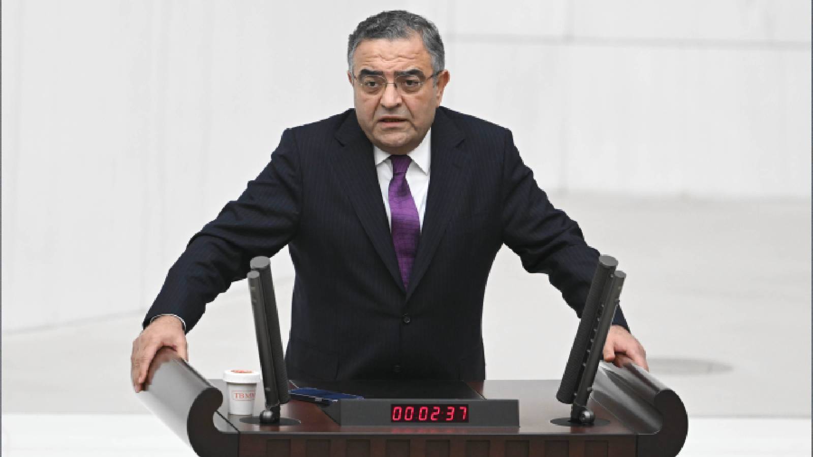 sezgin tanrikulu chp agir bir kusatma altinda W5zPWN6i.jpg