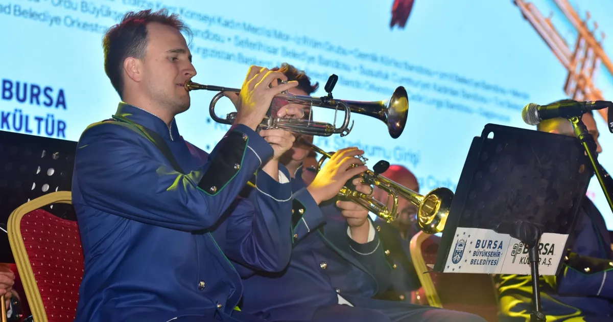 yesil bursa uluslararasi bandolar festivalina coskulu start z84bxBZW