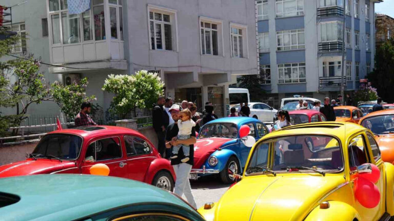 renkli-vosvoslar-bu-kez-ozel-cocuklar-icin-yola-cikti-gorenler-gozyaslarini-tutamadi-cr3ZvXbw