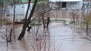 turkiyenin-en-uzun-nehri-tasti-sivasta-sel-felaketi-nJdpI2pV