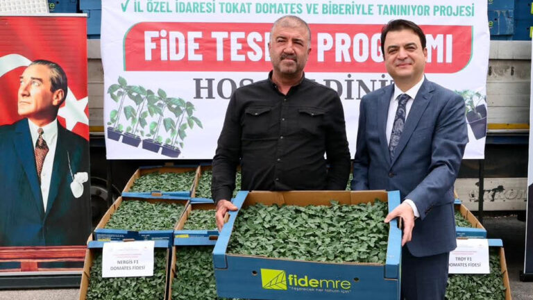 tokatta-ureticiye-buyuk-destek-binlerce-fide-toprakla-bulusuyor-SpHtV8Dy