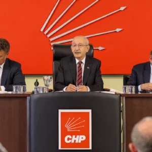 CHP MYK’si Toplanıyor: Ankara ve İzmir Başkanlarının İhracı Tartışılacak